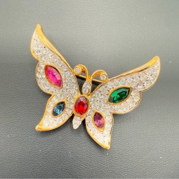 Vintage Sparkly Rhinestone Encrusted BUTTERFLY brooch signed Weekender with Gems - Picture 2 of 7
